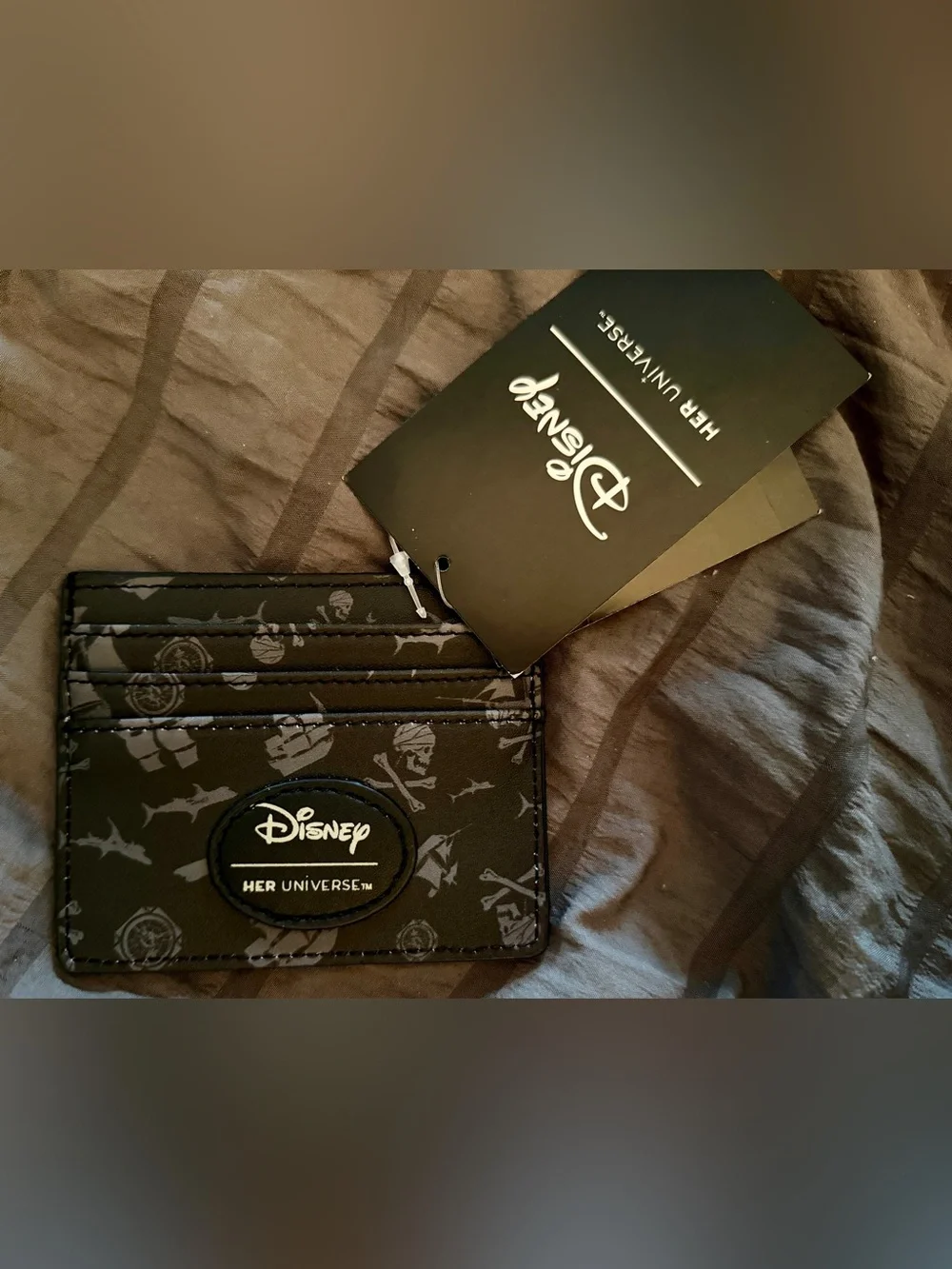 Her Universe Black Skull & Crossbones Men's Card Holder